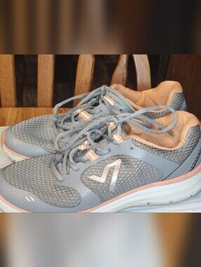 Vionic Gray & peach Women's Athletic Sneakers size 8.